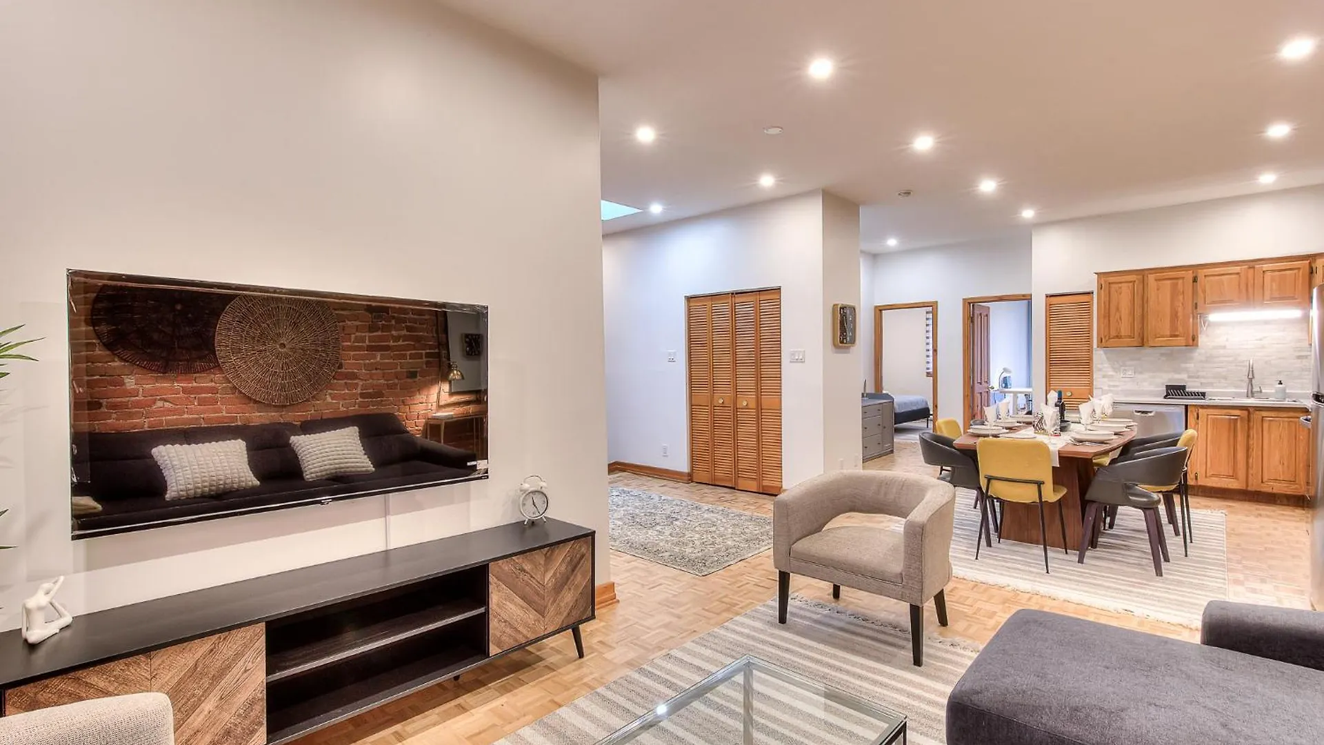 Spacious Apartment In The Plateau With Parking 몬트리올